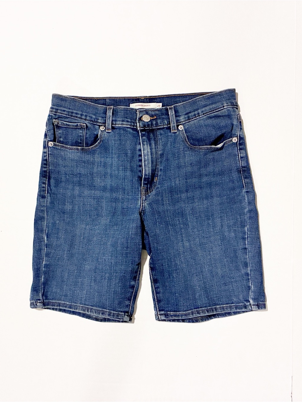 Levi’s Classic Bermuda Shorts - Size 28